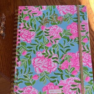 Lilly Pulitzer Jumbo 17 month planner